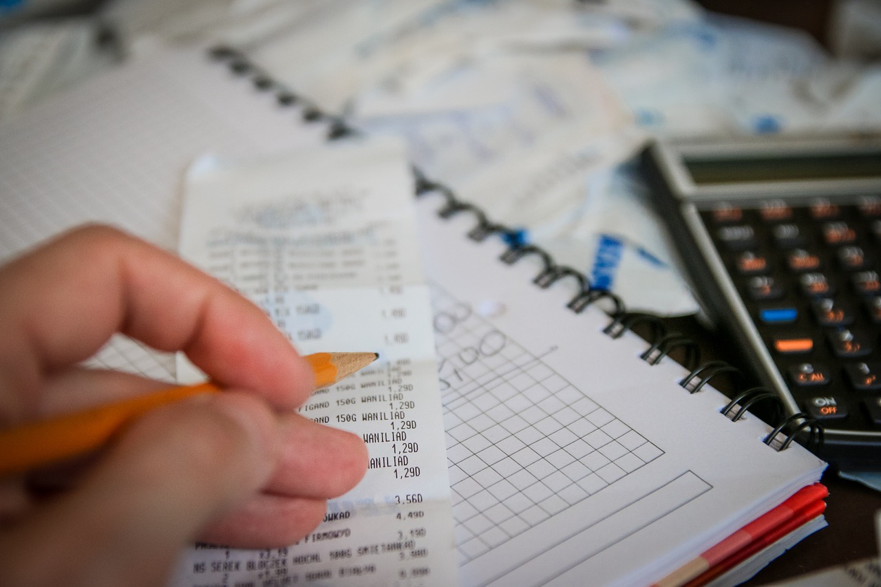 10 Practical Steps To Significantly Cut Your Monthly Expenses