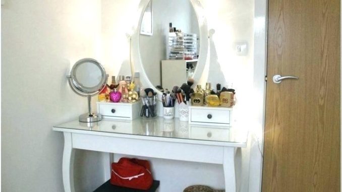 5 Common Mistakes to Avoid When Buying a Dressing Table With Mirror Online