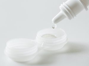 cleaning contact lenses