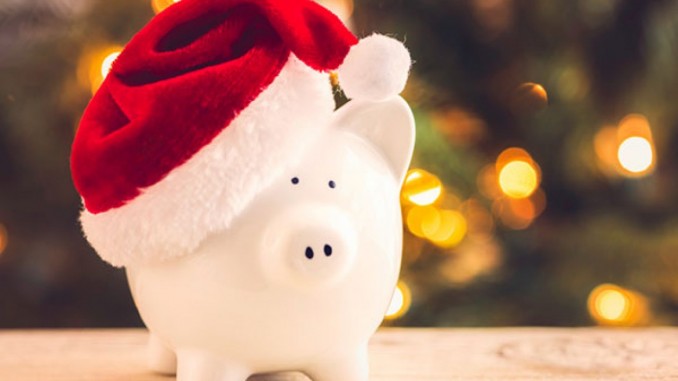 Financial Planning: How To Save Money This Holiday Season