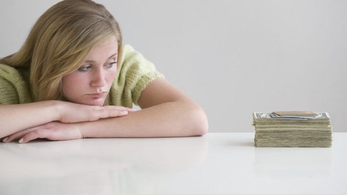 How To Get A Grip of Your Finances When Your Young