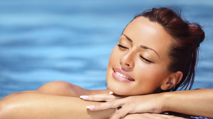 Ways Of Keeping Your Skin Fresh And Healthy While Away From Home