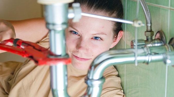 When Hot Water Repair and Replacement Plumbing Services are Required